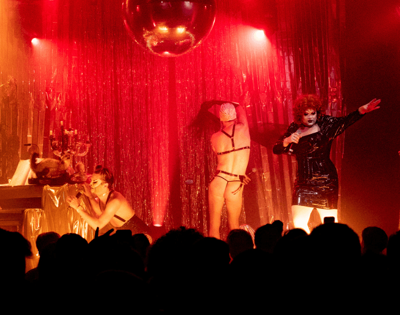 Madame Arthur - Lieu